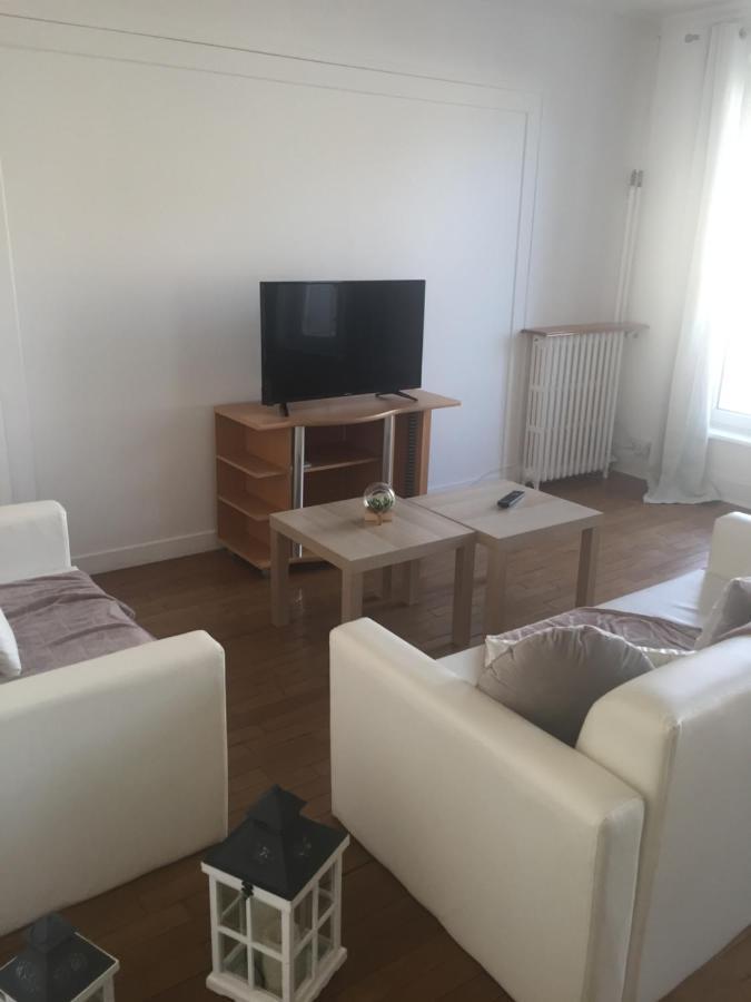 Appartement 1Er Etage Carignan Buitenkant foto
